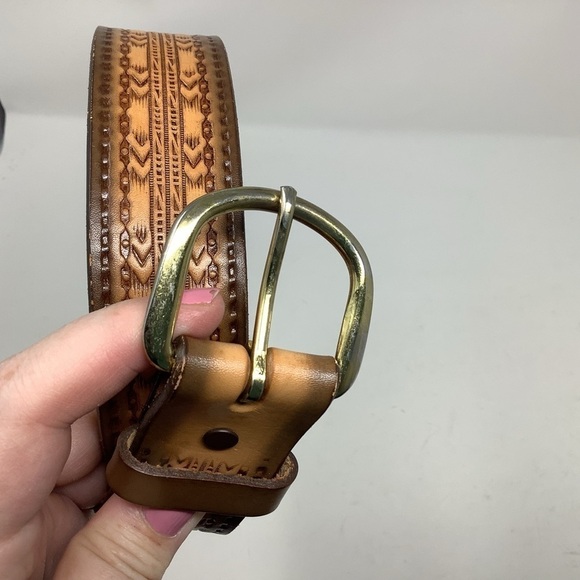 3-D Belt Tooled Full Grain Cowhide Belt - Picture 1 of 6